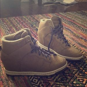 Nike Tan Suede Dunks Sneaker Heel